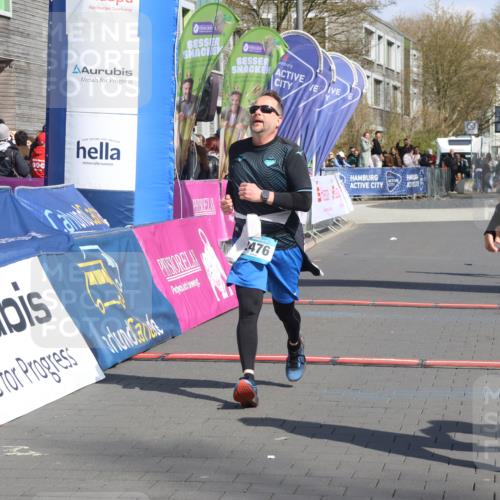 12.04.2026 - 45. Internationalen Wilhelmsburger Insellauf Strokosch-Dieckow http://msf.ph/oto/9473949 12.04.2026 11:30:38 Ziel 2697, 2698, 2476, 2498 meine-sportfotos.de