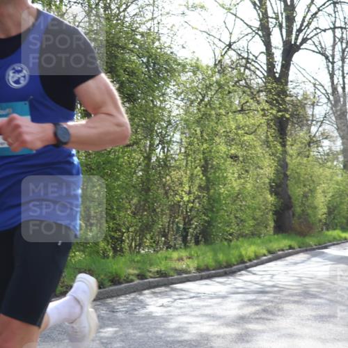 12.04.2026 - 45. Internationalen Wilhelmsburger Insellauf Yannick Fuchs http://msf.ph/oto/9474011 12.04.2026 10:03:22 Laufen 21 meine-sportfotos.de