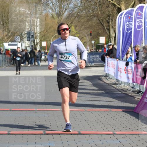 12.04.2026 - 45. Internationalen Wilhelmsburger Insellauf Strokosch-Dieckow http://msf.ph/oto/9474158 12.04.2026 11:31:03 Ziel 4737 meine-sportfotos.de