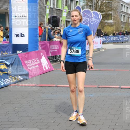 12.04.2026 - 45. Internationalen Wilhelmsburger Insellauf Strokosch-Dieckow http://msf.ph/oto/9474169 12.04.2026 12:54:32 Ziel 3254, 5788 meine-sportfotos.de