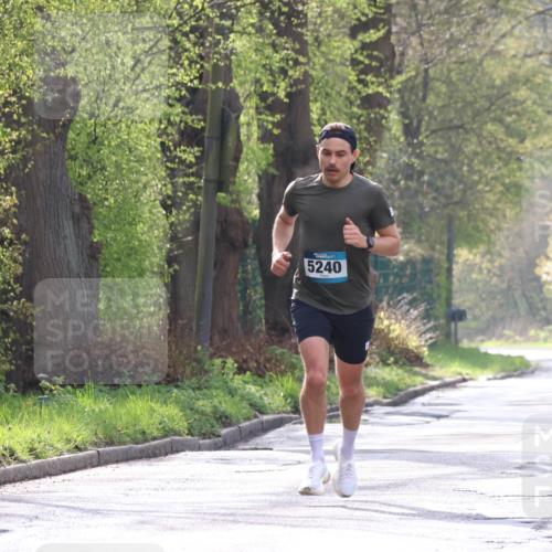 12.04.2026 - 45. Internationalen Wilhelmsburger Insellauf Yannick Fuchs http://msf.ph/oto/9474173 12.04.2026 10:04:49 Laufen 5240 meine-sportfotos.de