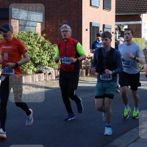 12.04.2026 - 45. Internationalen Wilhelmsburger Insellauf Yannick Fuchs http://msf.ph/oto/9474180 12.04.2026 08:59:36 Laufen 2986, 4298, 3854, 4490, 3624 meine-sportfotos.de