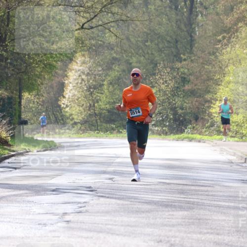 12.04.2026 - 45. Internationalen Wilhelmsburger Insellauf Yannick Fuchs http://msf.ph/oto/9474241 12.04.2026 10:05:03 Laufen 5514 meine-sportfotos.de