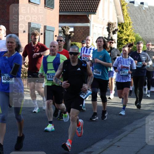 12.04.2026 - 45. Internationalen Wilhelmsburger Insellauf Yannick Fuchs http://msf.ph/oto/9474277 12.04.2026 08:59:47 Laufen 4585, 3325, 958, 335, 4866, 78, 2957, 4631, 04 meine-sportfotos.de