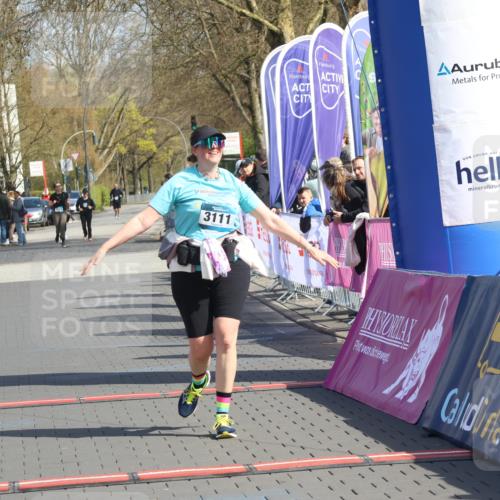 12.04.2026 - 45. Internationalen Wilhelmsburger Insellauf Strokosch-Dieckow http://msf.ph/oto/9474423 12.04.2026 11:31:16 Ziel 2480, 3111 meine-sportfotos.de