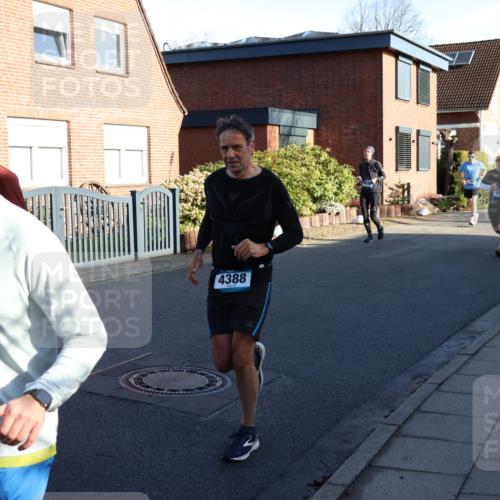 12.04.2026 - 45. Internationalen Wilhelmsburger Insellauf Yannick Fuchs http://msf.ph/oto/9474520 12.04.2026 09:00:09 Laufen 5360, 4388, 4991 meine-sportfotos.de