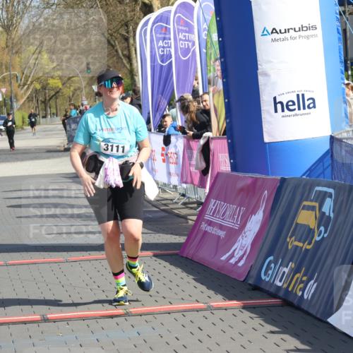 12.04.2026 - 45. Internationalen Wilhelmsburger Insellauf Strokosch-Dieckow http://msf.ph/oto/9474522 12.04.2026 11:31:16 Ziel 2480, 3111 meine-sportfotos.de