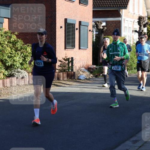 12.04.2026 - 45. Internationalen Wilhelmsburger Insellauf Yannick Fuchs http://msf.ph/oto/9474589 12.04.2026 09:00:15 Laufen 962, 4927, 2432, 4263, 701, 4158 meine-sportfotos.de