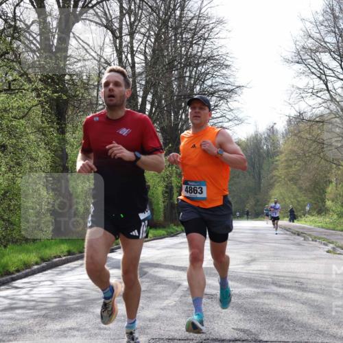 12.04.2026 - 45. Internationalen Wilhelmsburger Insellauf Yannick Fuchs http://msf.ph/oto/9474628 12.04.2026 10:06:47 Laufen 4863 meine-sportfotos.de
