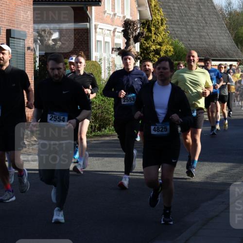 12.04.2026 - 45. Internationalen Wilhelmsburger Insellauf Yannick Fuchs http://msf.ph/oto/9474648 12.04.2026 09:00:24 Laufen 435, 2554, 2553, 4825, 5803, 3916 meine-sportfotos.de