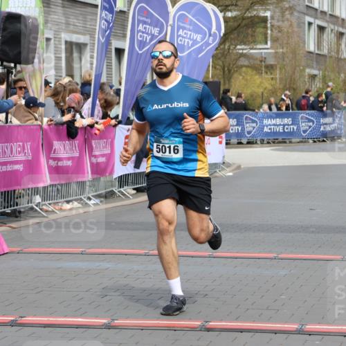 12.04.2026 - 45. Internationalen Wilhelmsburger Insellauf Strokosch-Dieckow http://msf.ph/oto/9474672 12.04.2026 12:54:58 Ziel 5016 meine-sportfotos.de