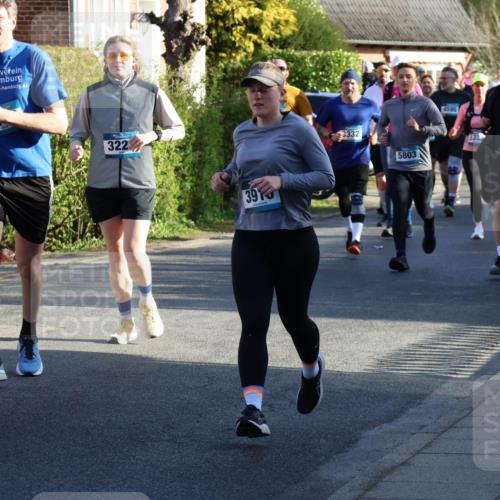 12.04.2026 - 45. Internationalen Wilhelmsburger Insellauf Yannick Fuchs http://msf.ph/oto/9474700 12.04.2026 09:00:29 Laufen 4147, 322, 391, 4595, 3332, 5803, 533, 315 meine-sportfotos.de