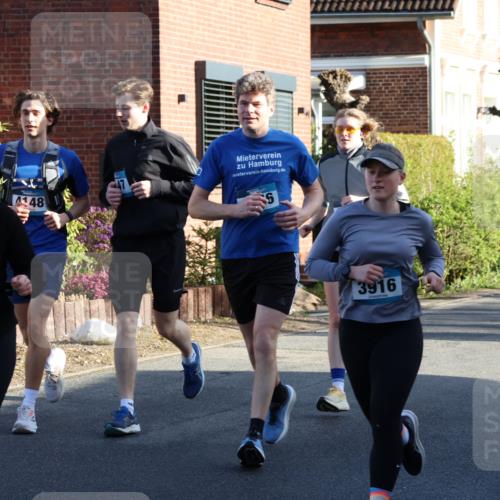 12.04.2026 - 45. Internationalen Wilhelmsburger Insellauf Yannick Fuchs http://msf.ph/oto/9474716 12.04.2026 09:00:30 Laufen 4148, 3916, 3349 meine-sportfotos.de