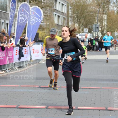 12.04.2026 - 45. Internationalen Wilhelmsburger Insellauf Strokosch-Dieckow http://msf.ph/oto/9474738 12.04.2026 12:55:09 Ziel 3157, 5283 meine-sportfotos.de
