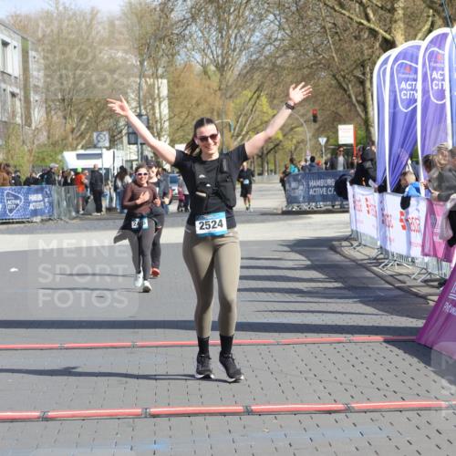 12.04.2026 - 45. Internationalen Wilhelmsburger Insellauf Strokosch-Dieckow http://msf.ph/oto/9474743 12.04.2026 11:31:34 Ziel 2524 meine-sportfotos.de