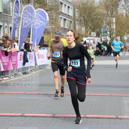 12.04.2026 - 45. Internationalen Wilhelmsburger Insellauf Strokosch-Dieckow http://msf.ph/oto/9474750 12.04.2026 12:55:09 Ziel 3157, 5283 meine-sportfotos.de