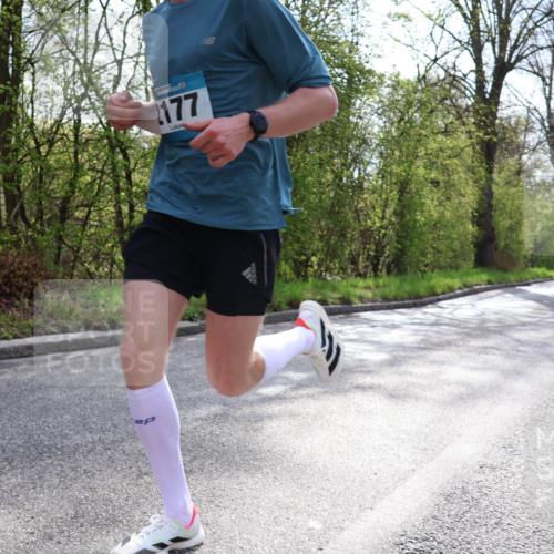 12.04.2026 - 45. Internationalen Wilhelmsburger Insellauf Yannick Fuchs http://msf.ph/oto/9474799 12.04.2026 10:07:04 Laufen 2177 meine-sportfotos.de