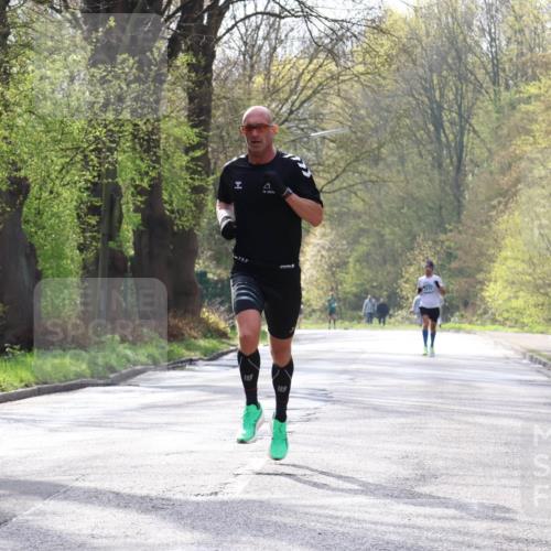 12.04.2026 - 45. Internationalen Wilhelmsburger Insellauf Yannick Fuchs http://msf.ph/oto/9474852 12.04.2026 10:07:12 Laufen  meine-sportfotos.de