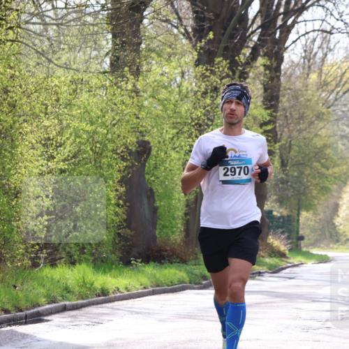 12.04.2026 - 45. Internationalen Wilhelmsburger Insellauf Yannick Fuchs http://msf.ph/oto/9474914 12.04.2026 10:07:24 Laufen 2970 meine-sportfotos.de