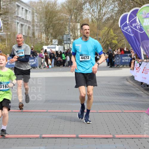 12.04.2026 - 45. Internationalen Wilhelmsburger Insellauf Strokosch-Dieckow http://msf.ph/oto/9474917 12.04.2026 12:55:14 Ziel 3163, 4472, 5478 meine-sportfotos.de
