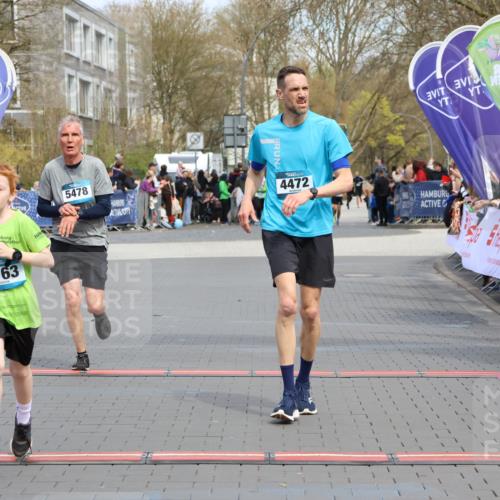 12.04.2026 - 45. Internationalen Wilhelmsburger Insellauf Strokosch-Dieckow http://msf.ph/oto/9474937 12.04.2026 12:55:15 Ziel 3163, 4472, 5478 meine-sportfotos.de