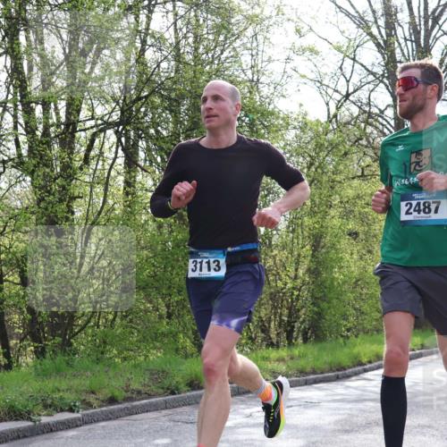 12.04.2026 - 45. Internationalen Wilhelmsburger Insellauf Yannick Fuchs http://msf.ph/oto/9475059 12.04.2026 10:07:54 Laufen 3113, 2487 meine-sportfotos.de