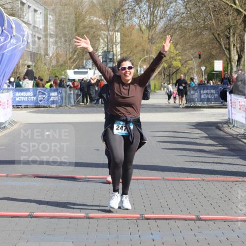 12.04.2026 - 45. Internationalen Wilhelmsburger Insellauf Strokosch-Dieckow http://msf.ph/oto/9475135 12.04.2026 11:31:40 Ziel 2475, 2279 meine-sportfotos.de