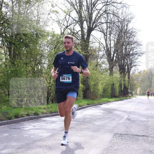 12.04.2026 - 45. Internationalen Wilhelmsburger Insellauf Yannick Fuchs http://msf.ph/oto/9475188 12.04.2026 10:08:10 Laufen 5676 meine-sportfotos.de