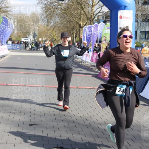 12.04.2026 - 45. Internationalen Wilhelmsburger Insellauf Strokosch-Dieckow http://msf.ph/oto/9475219 12.04.2026 11:31:43 Ziel 2475, 2279 meine-sportfotos.de