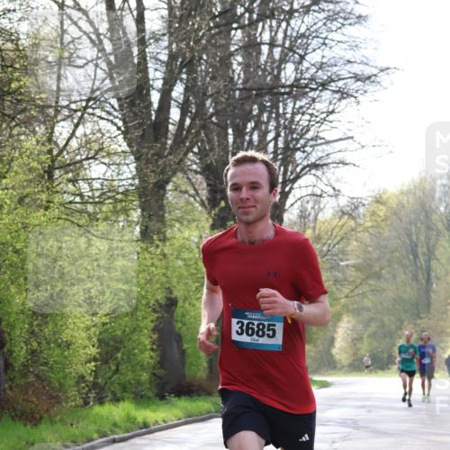 12.04.2026 - 45. Internationalen Wilhelmsburger Insellauf Yannick Fuchs http://msf.ph/oto/9475291 12.04.2026 10:08:20 Laufen 45, 3685 meine-sportfotos.de