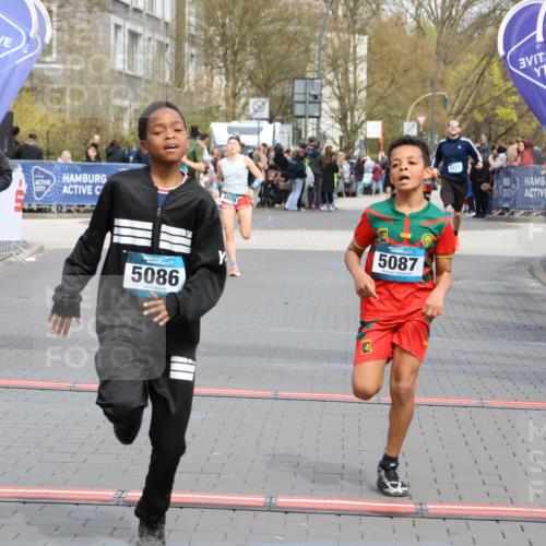 12.04.2026 - 45. Internationalen Wilhelmsburger Insellauf Strokosch-Dieckow http://msf.ph/oto/9475307 12.04.2026 12:55:35 Ziel 3411, 4041, 5086, 5087, 4079, 4678 meine-sportfotos.de