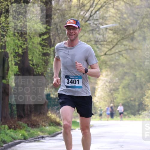12.04.2026 - 45. Internationalen Wilhelmsburger Insellauf Yannick Fuchs http://msf.ph/oto/9475506 12.04.2026 10:08:53 Laufen 3401 meine-sportfotos.de