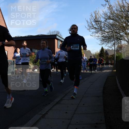12.04.2026 - 45. Internationalen Wilhelmsburger Insellauf Yannick Fuchs http://msf.ph/oto/9475526 12.04.2026 09:01:51 Laufen 236, 2295, 2211, 4499, 4500 meine-sportfotos.de