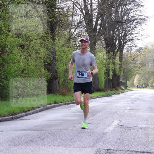 12.04.2026 - 45. Internationalen Wilhelmsburger Insellauf Yannick Fuchs http://msf.ph/oto/9475538 12.04.2026 10:08:55 Laufen 3401 meine-sportfotos.de