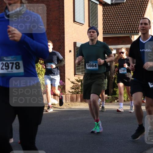 12.04.2026 - 45. Internationalen Wilhelmsburger Insellauf Yannick Fuchs http://msf.ph/oto/9475574 12.04.2026 09:01:56 Laufen 2978, 223, 5664, 111, 3297, 2930 meine-sportfotos.de