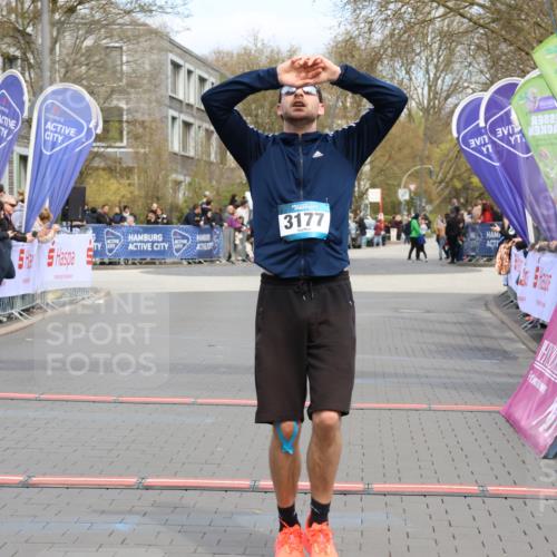12.04.2026 - 45. Internationalen Wilhelmsburger Insellauf Strokosch-Dieckow http://msf.ph/oto/9475648 12.04.2026 12:55:43 Ziel 4079, 4678, 3177 meine-sportfotos.de