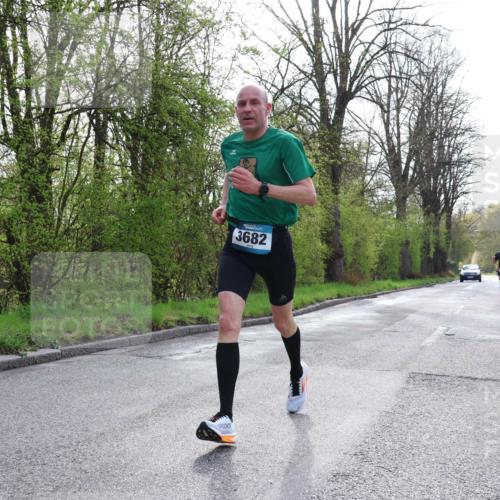 12.04.2026 - 45. Internationalen Wilhelmsburger Insellauf Yannick Fuchs http://msf.ph/oto/9475667 12.04.2026 10:09:14 Laufen 3682 meine-sportfotos.de
