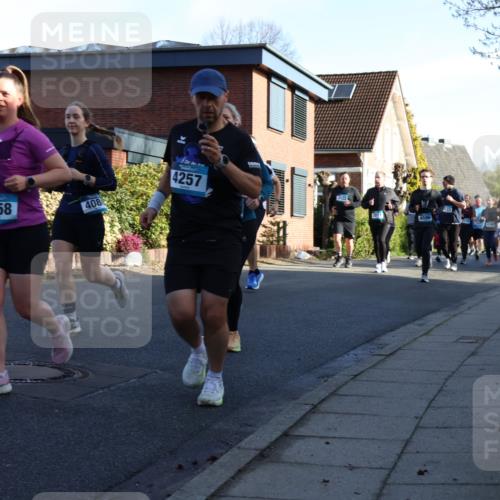 12.04.2026 - 45. Internationalen Wilhelmsburger Insellauf Yannick Fuchs http://msf.ph/oto/9475677 12.04.2026 09:02:07 Laufen 4258, 408, 4257, 3122, 4596 meine-sportfotos.de