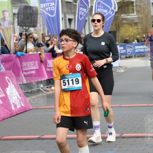 12.04.2026 - 45. Internationalen Wilhelmsburger Insellauf Strokosch-Dieckow http://msf.ph/oto/9475734 12.04.2026 12:55:52 Ziel 5119, 2737, 2820 meine-sportfotos.de