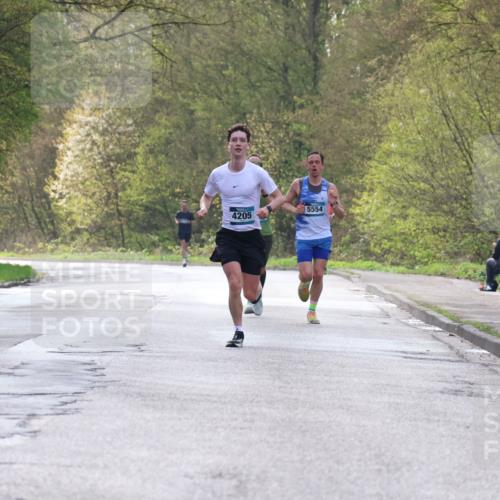 12.04.2026 - 45. Internationalen Wilhelmsburger Insellauf Yannick Fuchs http://msf.ph/oto/9475742 12.04.2026 10:09:21 Laufen 5554, 4205, 41 meine-sportfotos.de