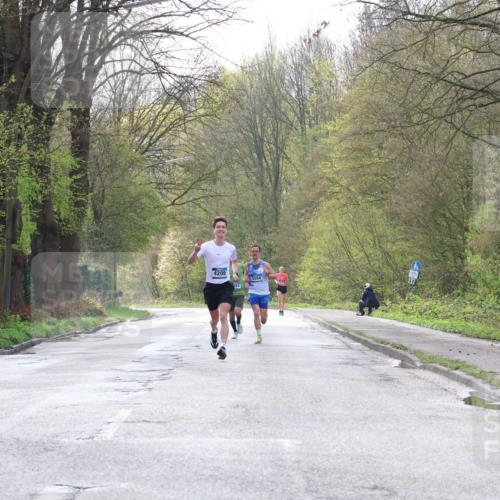 12.04.2026 - 45. Internationalen Wilhelmsburger Insellauf Yannick Fuchs http://msf.ph/oto/9475766 12.04.2026 10:09:24 Laufen 4205, 5554 meine-sportfotos.de