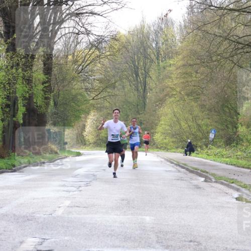 12.04.2026 - 45. Internationalen Wilhelmsburger Insellauf Yannick Fuchs http://msf.ph/oto/9475769 12.04.2026 10:09:24 Laufen 4205 meine-sportfotos.de