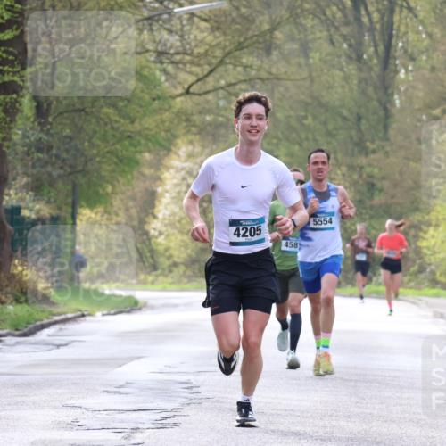 12.04.2026 - 45. Internationalen Wilhelmsburger Insellauf Yannick Fuchs http://msf.ph/oto/9475781 12.04.2026 10:09:25 Laufen 4205, 5554, 458 meine-sportfotos.de