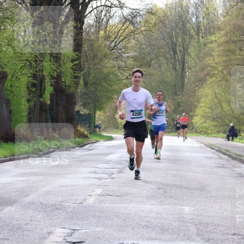 12.04.2026 - 45. Internationalen Wilhelmsburger Insellauf Yannick Fuchs http://msf.ph/oto/9475787 12.04.2026 10:09:26 Laufen 4205, 5554 meine-sportfotos.de