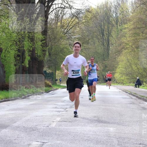 12.04.2026 - 45. Internationalen Wilhelmsburger Insellauf Yannick Fuchs http://msf.ph/oto/9475799 12.04.2026 10:09:27 Laufen 4205, 5554 meine-sportfotos.de