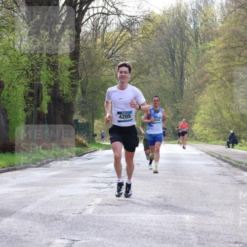 12.04.2026 - 45. Internationalen Wilhelmsburger Insellauf Yannick Fuchs http://msf.ph/oto/9475802 12.04.2026 10:09:27 Laufen 4205, 554 meine-sportfotos.de