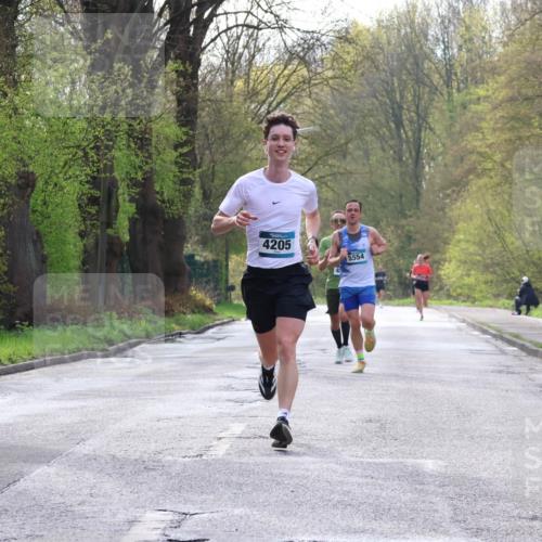 12.04.2026 - 45. Internationalen Wilhelmsburger Insellauf Yannick Fuchs http://msf.ph/oto/9475810 12.04.2026 10:09:28 Laufen 4205, 4, 5554 meine-sportfotos.de