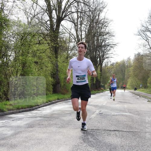 12.04.2026 - 45. Internationalen Wilhelmsburger Insellauf Yannick Fuchs http://msf.ph/oto/9475835 12.04.2026 10:09:30 Laufen 4205 meine-sportfotos.de