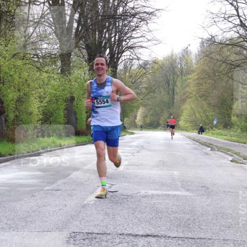 12.04.2026 - 45. Internationalen Wilhelmsburger Insellauf Yannick Fuchs http://msf.ph/oto/9475866 12.04.2026 10:09:32 Laufen 5554 meine-sportfotos.de