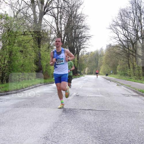 12.04.2026 - 45. Internationalen Wilhelmsburger Insellauf Yannick Fuchs http://msf.ph/oto/9475879 12.04.2026 10:09:33 Laufen 5554 meine-sportfotos.de